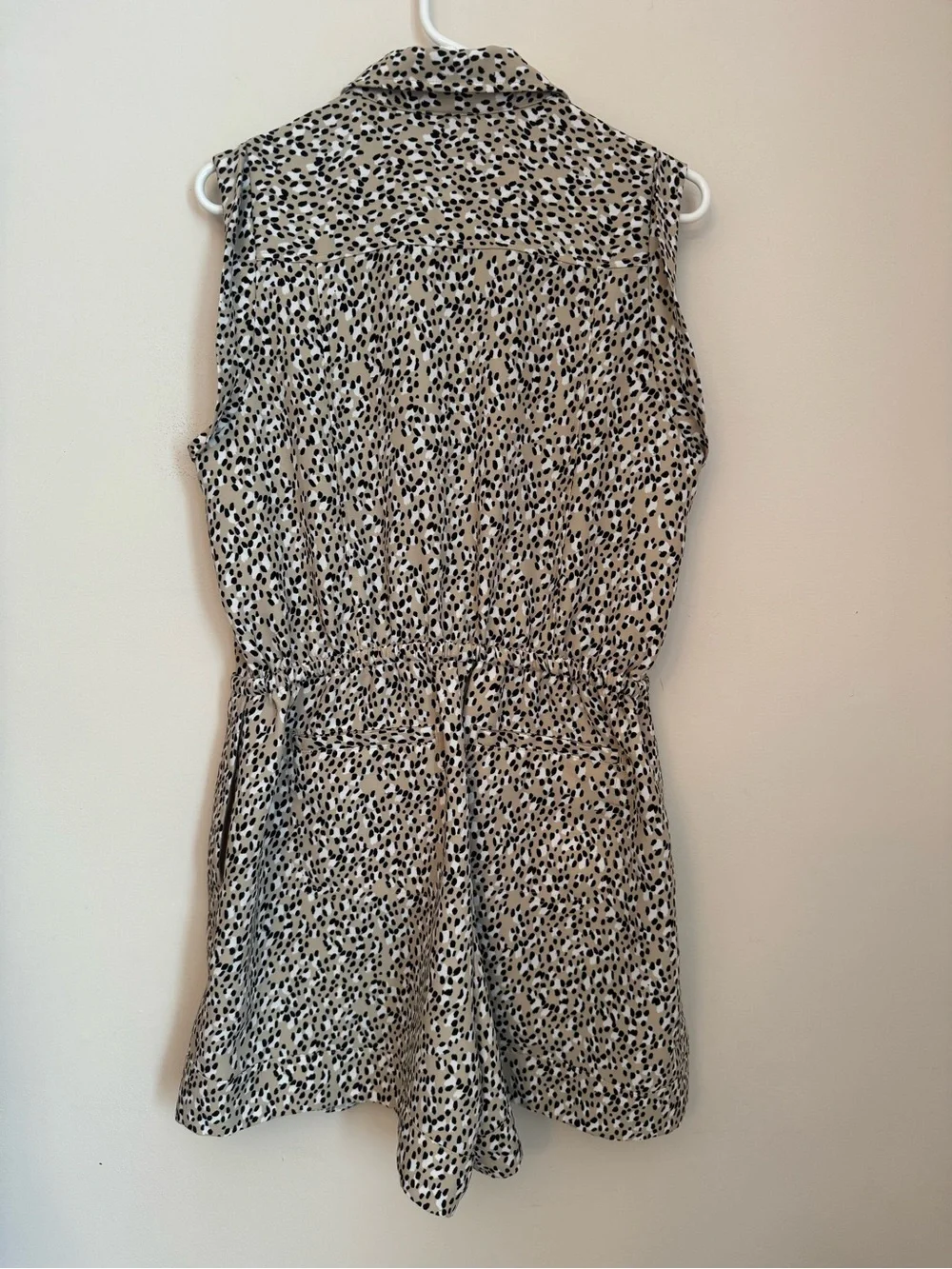 Banana Republic Sleeveless Romper Womens Size 14 Abstract Dot Print Button Front - Picture 2 of 7